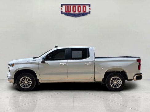Used 2022 Chevrolet Silverado 1500 LT AWD/4WD image 4