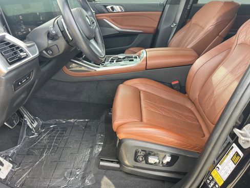 Used 2024 BMW X7 M60i image 14