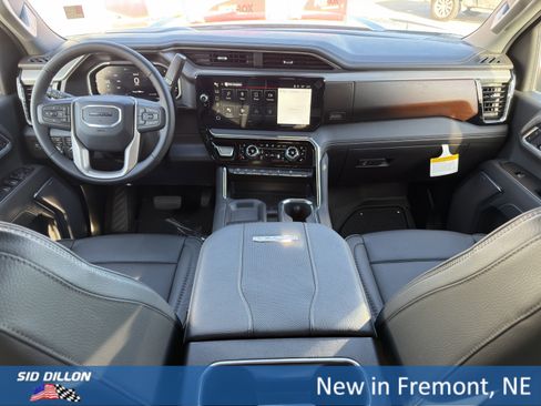 New 2026 GMC Sierra 3500 Denali image 9