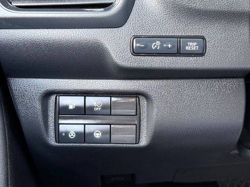 Used 2021 Nissan Leaf SV w/ SV Technology Package FWD image 32