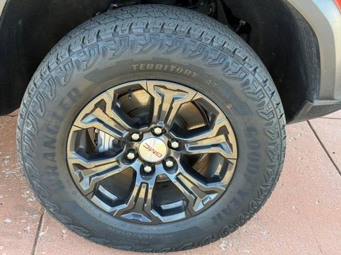 Used 2023 GMC Canyon Elevation w/ Convenience Package image 8