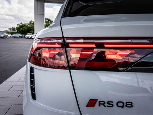 Used 2025 Audi RS Q8 performance image 15
