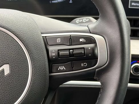 Used 2025 Kia Sportage EX FWD image 23