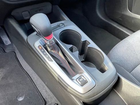 Used 2025 Chevrolet Trax RS w/ Sunroof Package image 26