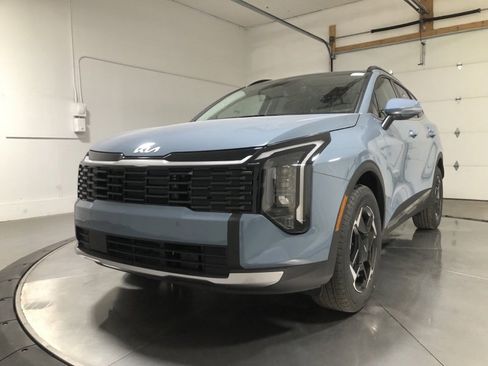 New 2026 Kia Sportage EX image 3