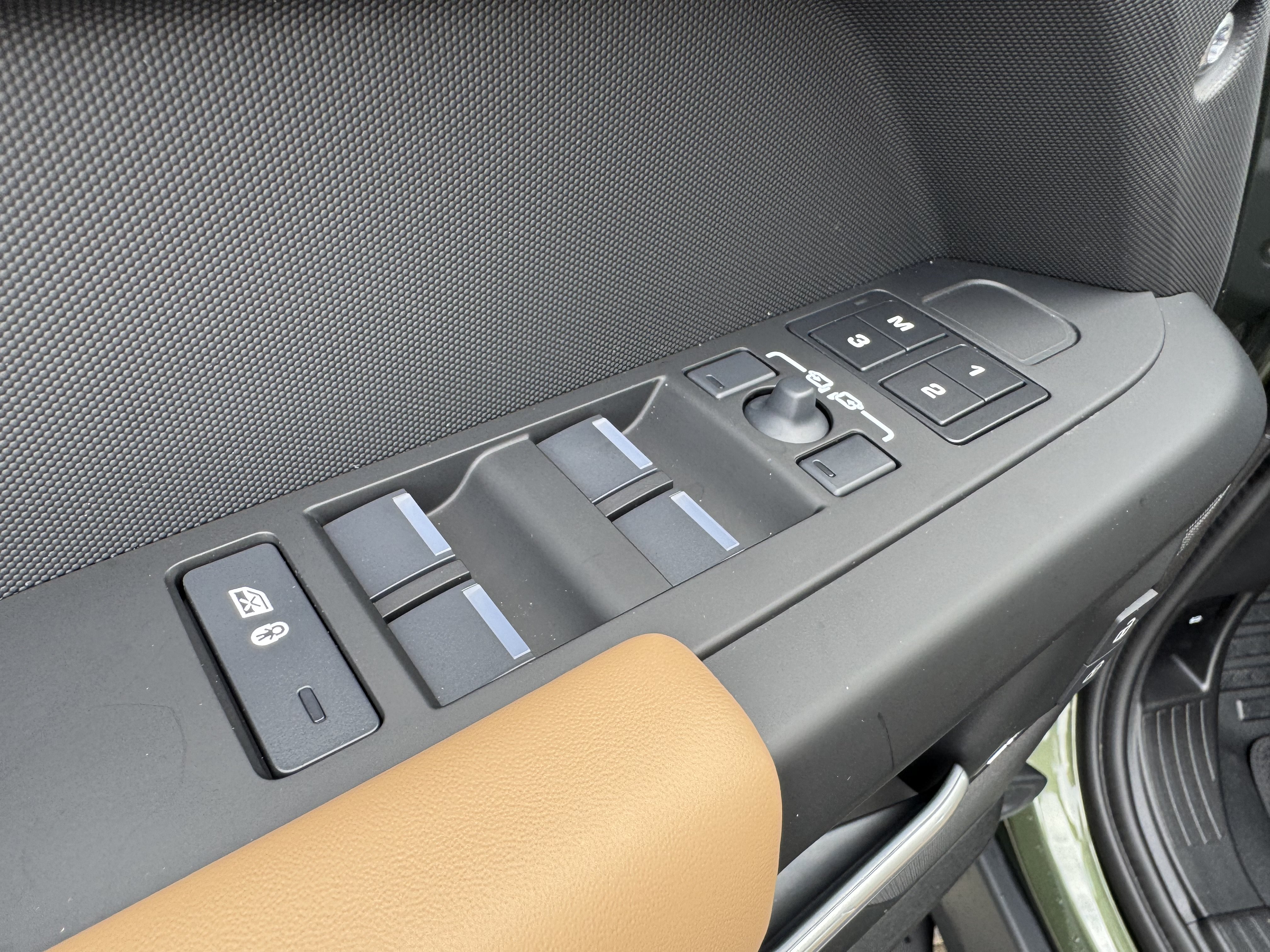 New 2026 Land Rover Defender 110 S AWD/4WD image 11