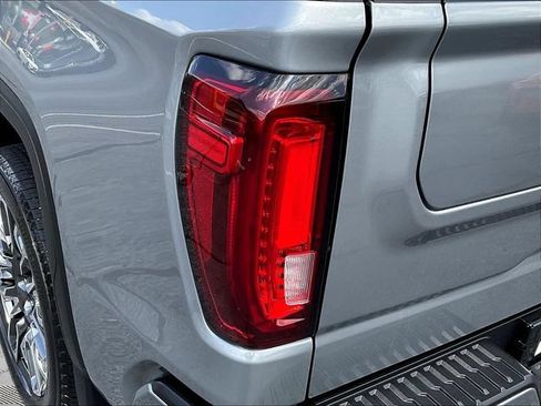 Used 2024 GMC Sierra 1500 Denali Ultimate AWD/4WD image 25