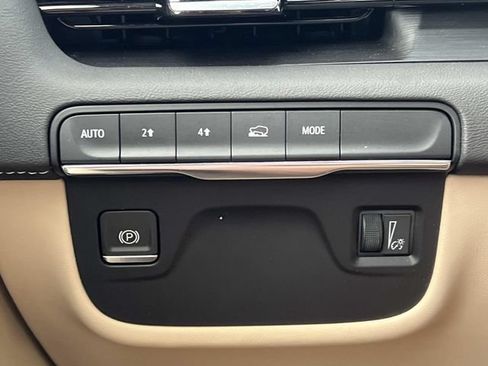 Certified 2023 Cadillac Escalade Premium Luxury AWD/4WD image 30