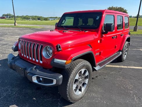 Used 2021 Jeep Wrangler Unlimited Sahara w/ Uconnect 4C Nav & Sound Group AWD/4WD image 1