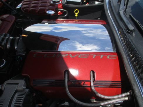 Used 1997 Chevrolet Corvette Coupe w/ Memory Pkg RWD image 15