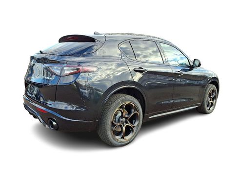 New 2025 Alfa Romeo Stelvio Sprint image 4