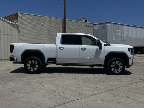 New 2026 GMC Sierra 2500 Denali w/ Denali Reserve Package AWD/4WD image 37
