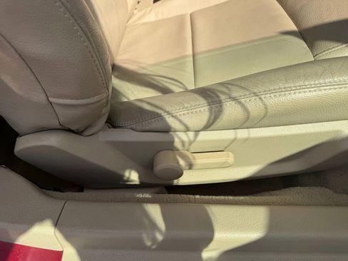 Used 2008 Ford Mustang Convertible image 30