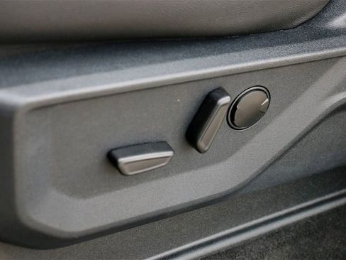 New 2026 Ford F250 Lariat w/ Black Appearance Package image 24