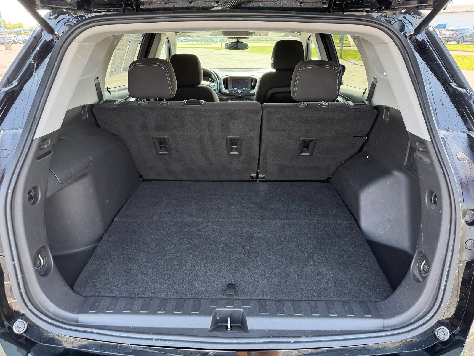 Used 2022 GMC Terrain SLE FWD image 11