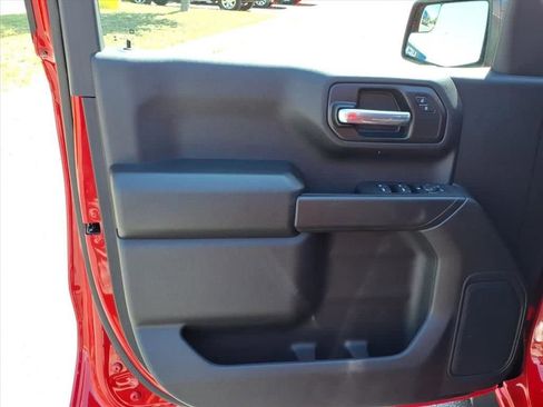 Used 2026 Chevrolet Silverado 1500 Custom RWD image 18