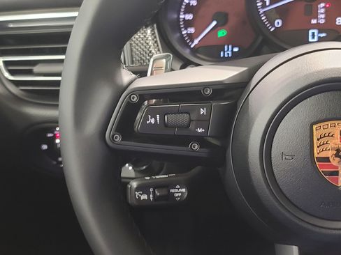 New 2026 Porsche Macan S image 17