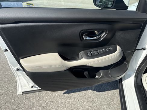 Used 2026 Honda HR-V LX image 14