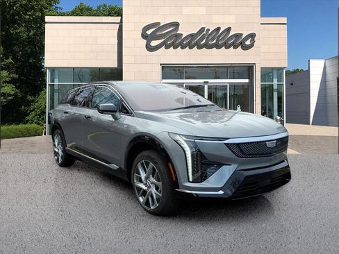 New 2026 Cadillac Optiq Luxury 1 image 7