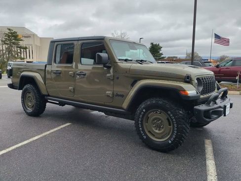 New 2026 Jeep Gladiator Sport image 2