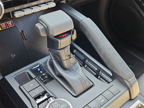 New 2025 Toyota Tacoma TRD Off-Road image 19