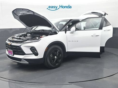 Used 2025 Chevrolet Blazer LT AWD/4WD image 36