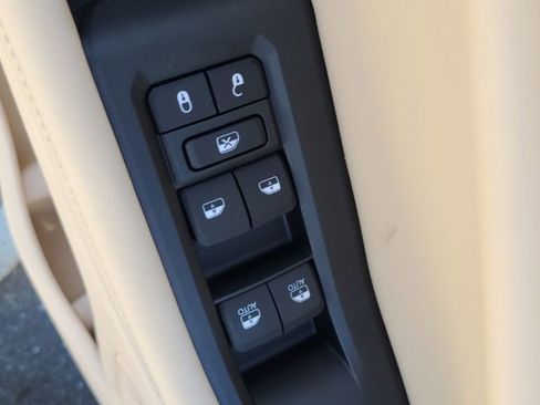 New 2025 Jeep Grand Cherokee Limited w/ Luxury Tech Group II image 10