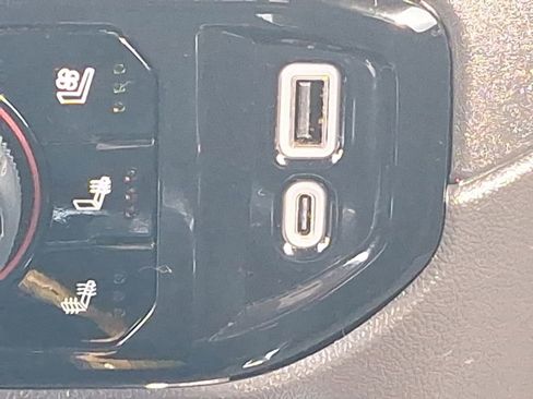 Used 2025 Chevrolet Silverado 1500 LTZ w/ LTZ Premium Package image 46