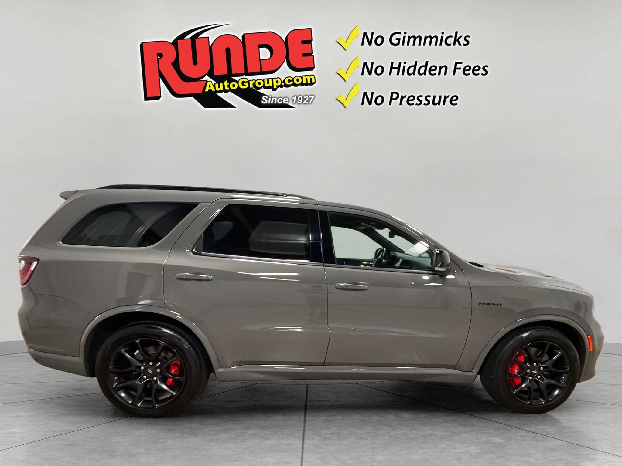 Used 2023 Dodge Durango R/T w/ Tow 'N Go Package AWD/4WD image 7