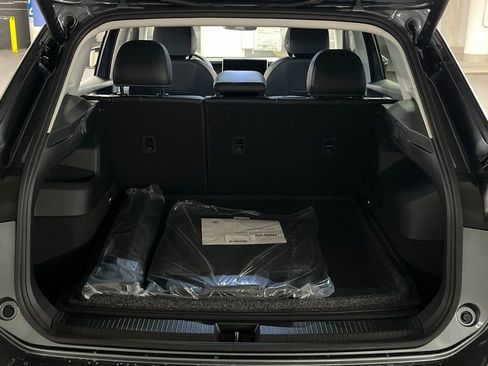 New 2026 Volkswagen Tiguan SE AWD/4WD image 38