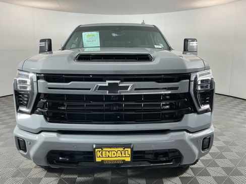 Used 2024 Chevrolet Silverado 3500 LTZ w/ LTZ Plus Package AWD/4WD image 2
