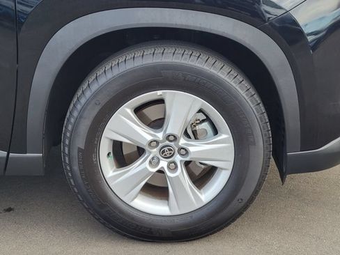 Used 2025 Toyota Grand Highlander FWD image 27