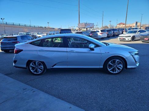 Used 2018 Honda Clarity Plug-In Hybrid image 6