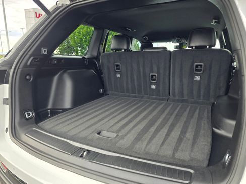 Used 2023 Jeep Grand Cherokee Altitude AWD/4WD image 22