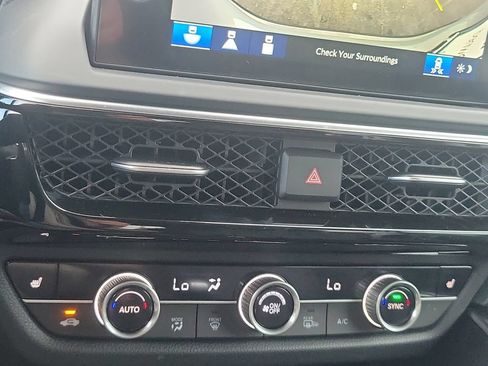 Certified 2025 Acura ADX AWD image 28