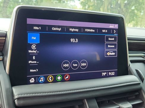 Used 2021 Chevrolet Tahoe Z71 w/ Luxury Package AWD/4WD image 34