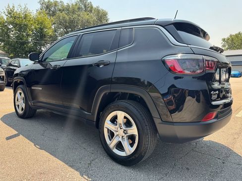Used 2023 Jeep Compass Latitude w/ Convenience Group AWD/4WD image 7