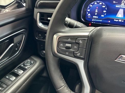 Used 2024 Chevrolet Suburban Z71 w/ Luxury Package AWD/4WD image 25