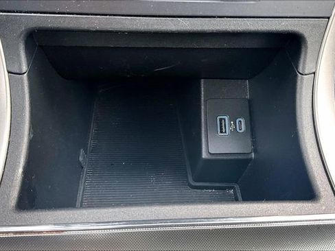 Used 2022 Ford Edge SEL image 28