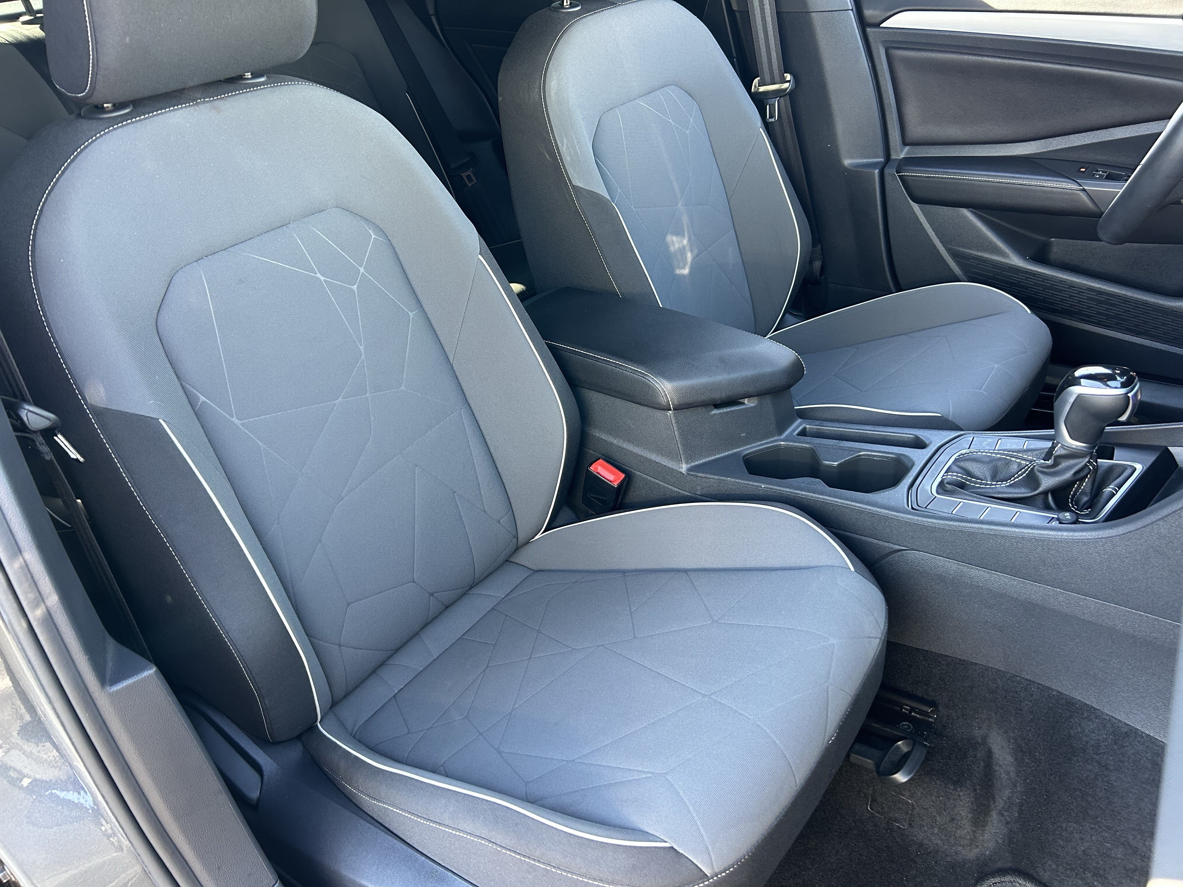 Used 2026 Volkswagen Jetta Sport FWD image 8