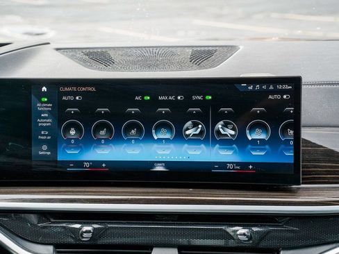 Used 2023 BMW X7 xDrive40i w/ M Sport Package image 14