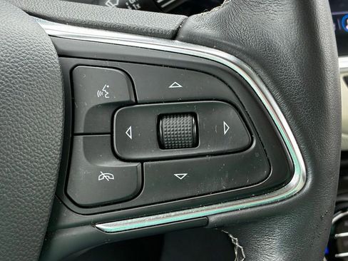 Used 2020 Buick Encore GX Essence w/ Advanced Technology Package AWD/4WD image 17