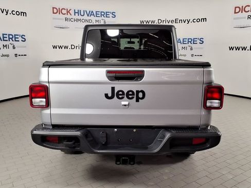Used 2022 Jeep Gladiator Mojave AWD/4WD image 5