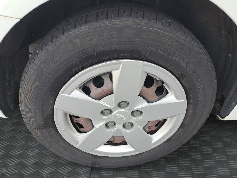 Used 2013 Chevrolet Sonic LS FWD image 16