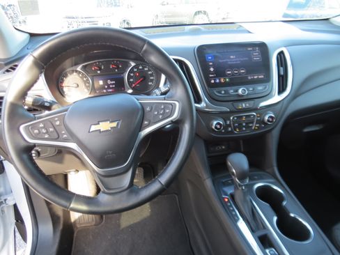 Used 2023 Chevrolet Equinox LT AWD/4WD image 17