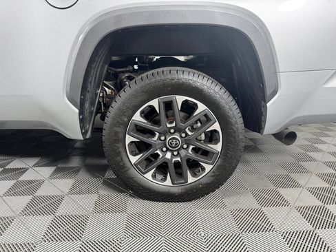 Used 2024 Toyota Tundra Limited AWD/4WD image 38