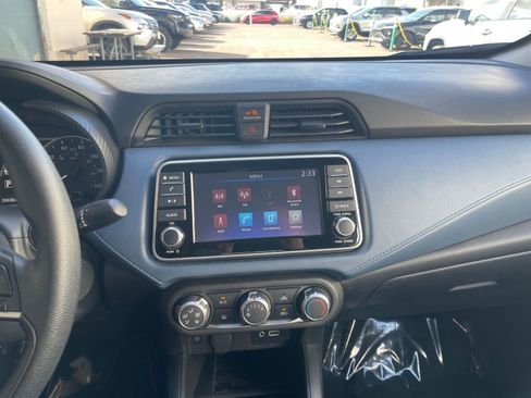 Used 2025 Nissan Versa SV image 21