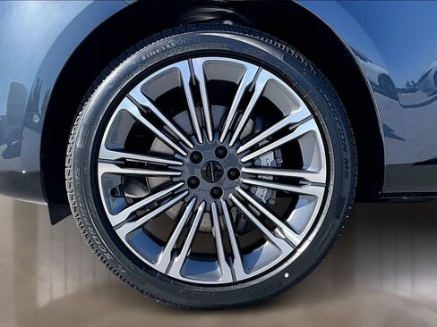 New 2026 Land Rover Range Rover SE image 12