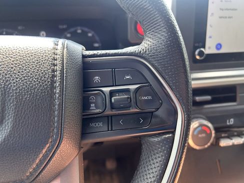Used 2024 Toyota Tacoma TRD Off-Road AWD/4WD image 27