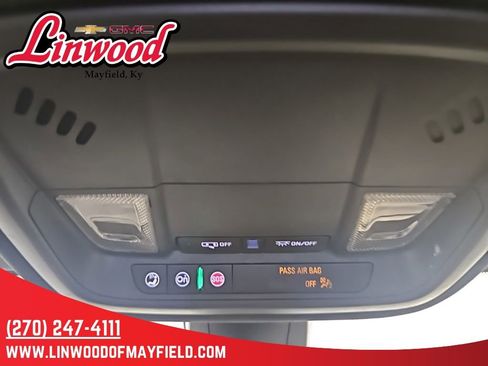Used 2023 Chevrolet Traverse LS image 25